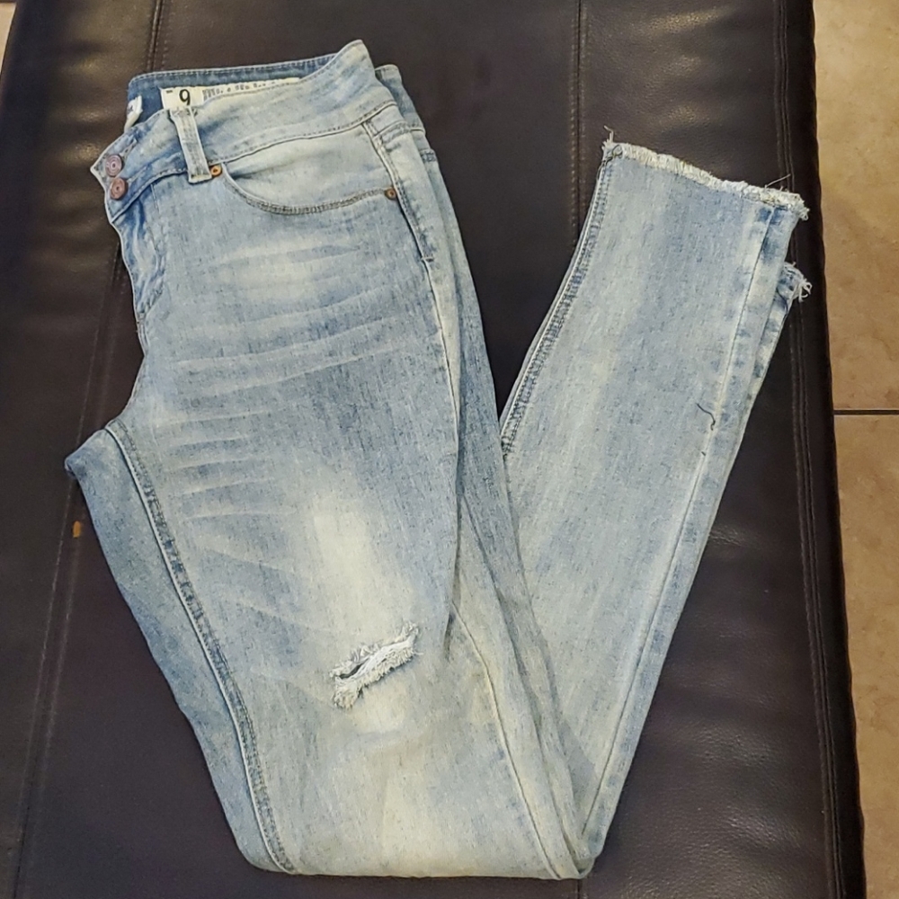 Indigo Rein anklet jeans... NEVER WORN!